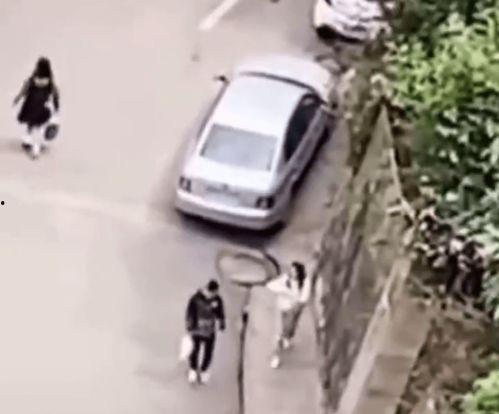 亲戚吃瓜围观,吃瓜围观,揭秘家庭欢乐时光